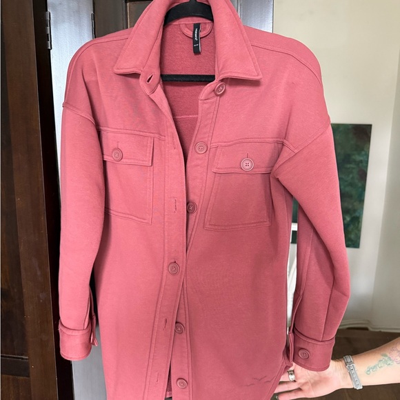 LazyPants shacket size xs
length approx. 28.5” - Picture 5 of 5